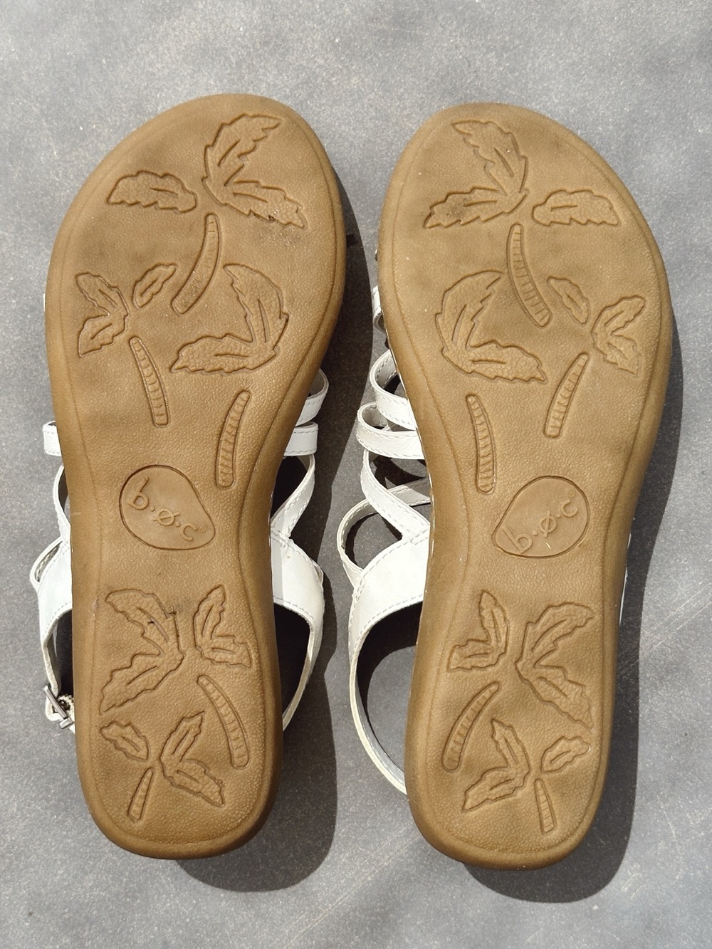 b.o.c. Cora White Strappy Comfort Sandals Women’s Size 8 Excellent Condition - Picture 10 of 10